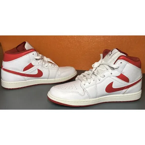 Air Jordan 1 Mid SE White/Lobster Dune Red Sail FJ3458-160 Mens Size 11 - Picture 2 of 5